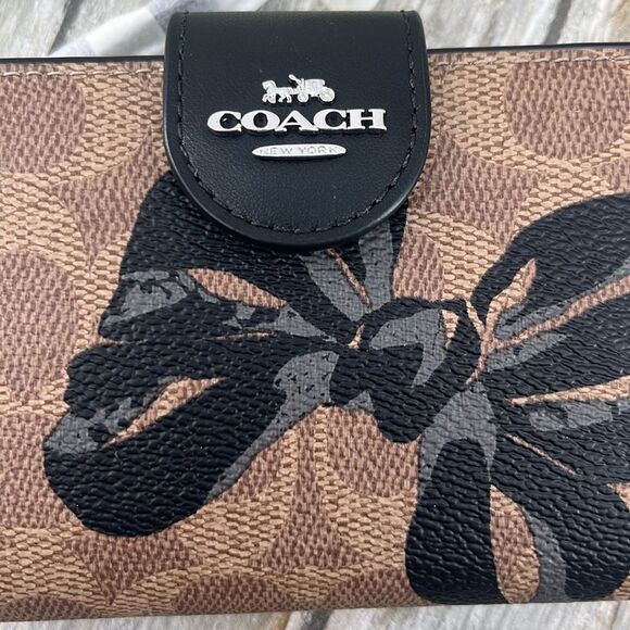 Coach Medium Corner Zip Wallet In Signature Canvas With Bow Print Bag Purse - Picture 4 of 10